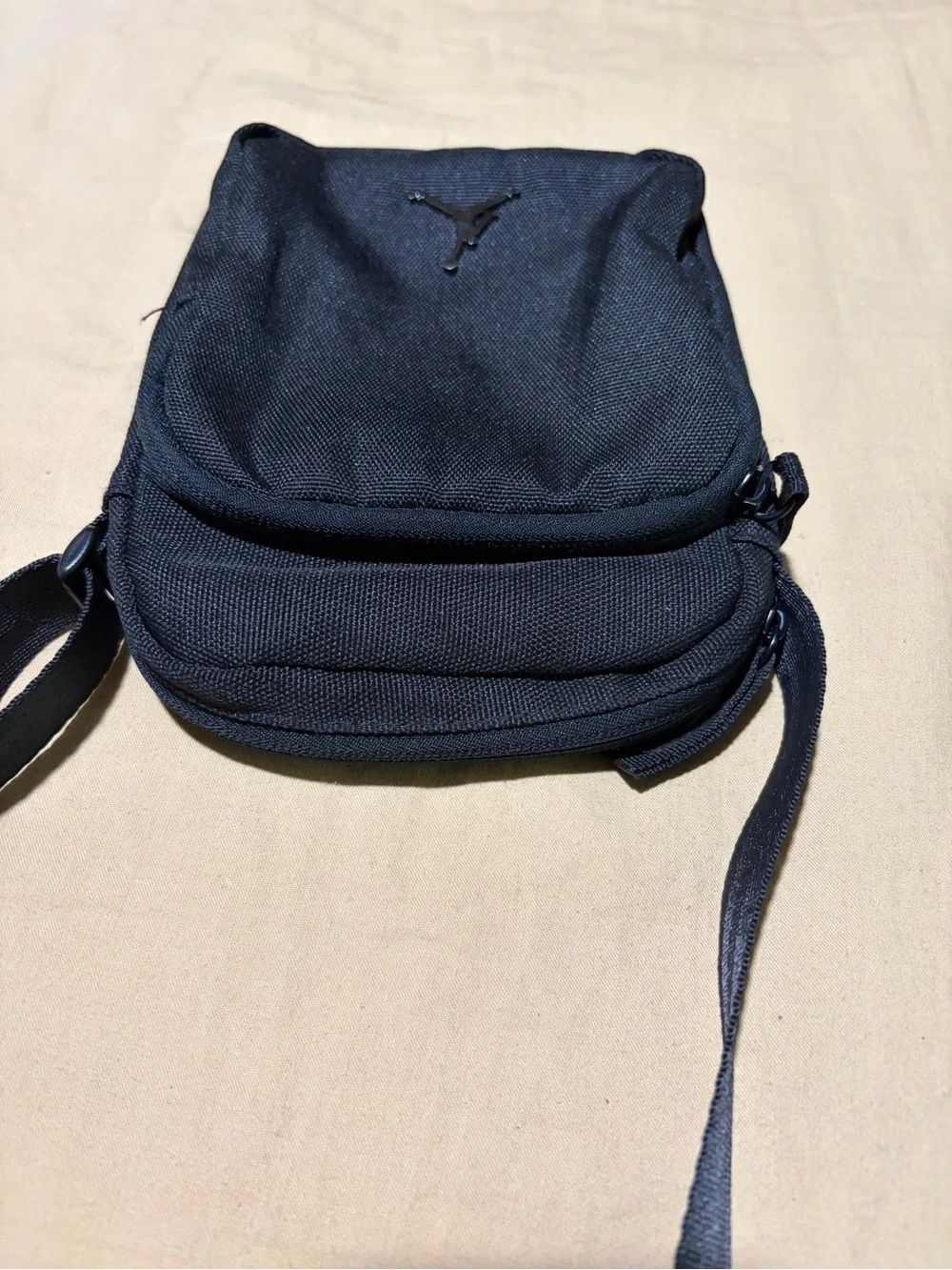 Jordan compact crossbody
